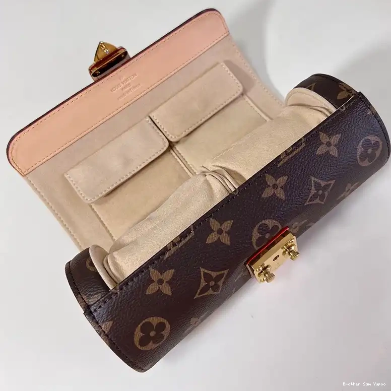 Brother Sam Yupoo 2407YA0101 Bags LV 0403